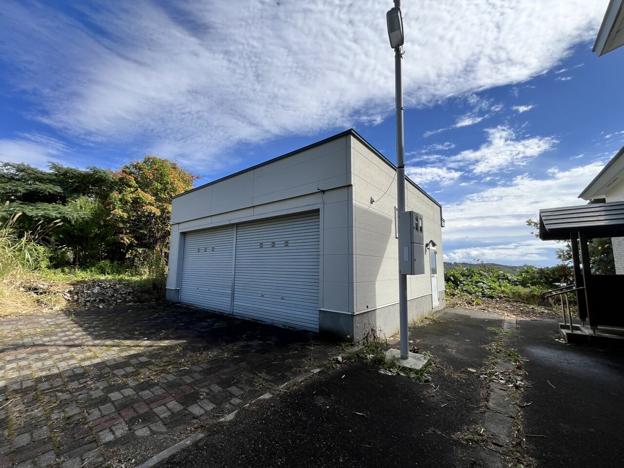洞爺湖町泉 ガレージ